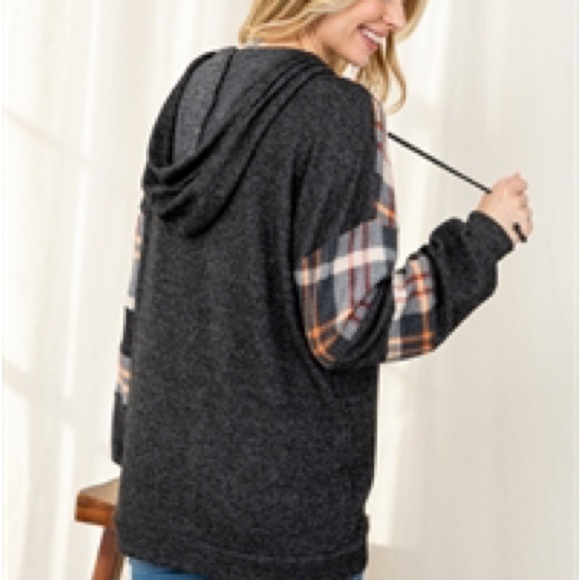 WAFFLE PLAID CONTRAST HOODIE WITH SELF TIE- BLACK - Picture 6 of 7